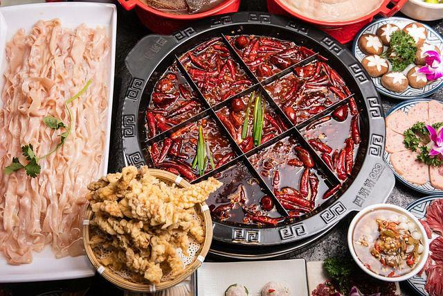 锅味中找寻满载而归的喜悦冰球突破平台走进成都火(图2)