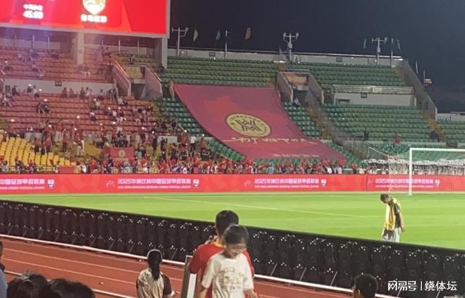 追4大逆转广西赛季首胜+重庆11轮不败冰球突破爆百万大奖中甲综述：广州豹让2(图2)