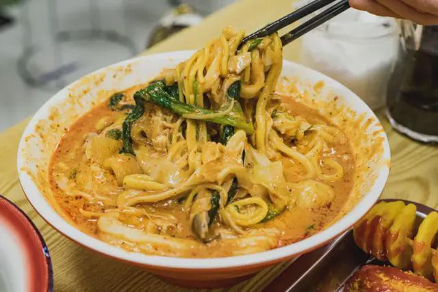 动了？一香的南京麻辣烫江湖！冰球突破技巧谁的 DNA(图3)